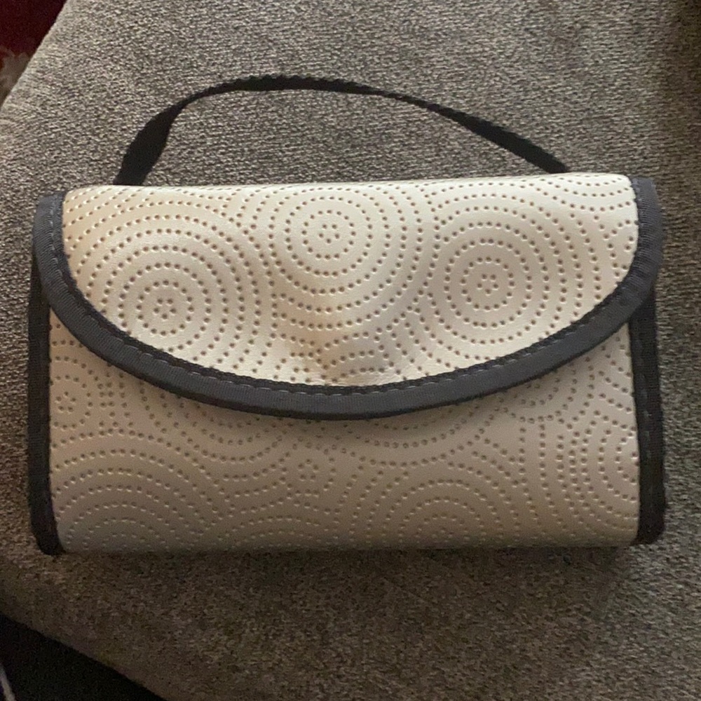 Wallet strap shoulder bag